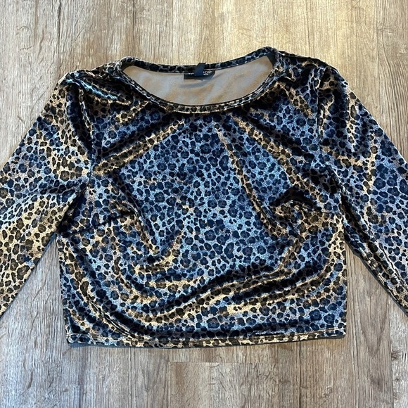 TOPSHOP SOFT CHEETAH LONG SLEEVE CROP TOP (US 10) - Picture 2 of 4